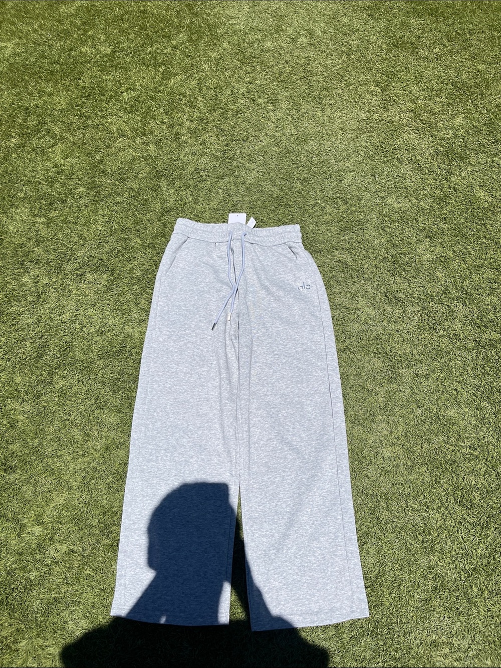 ALO Yoga Light Gray Heather Pullover and matching sweatpants set - Picture 4 of 5